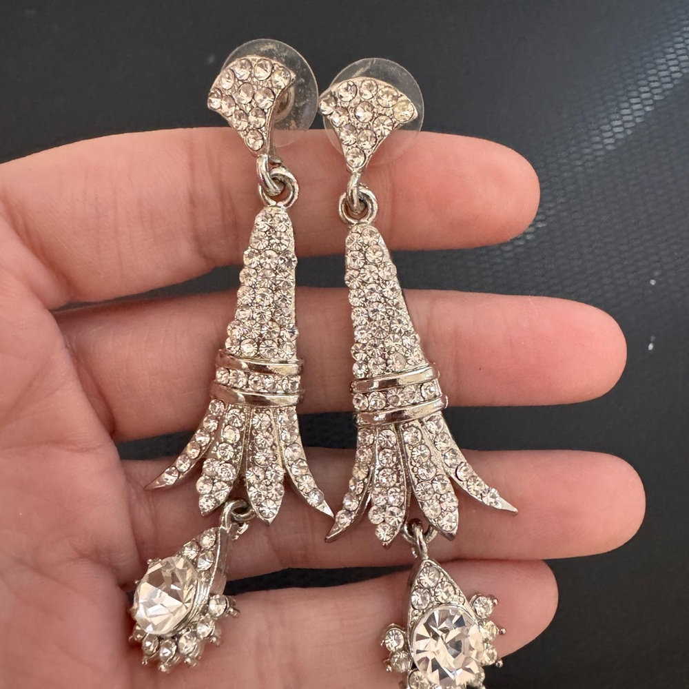 Elegant Silver Crystal Drop Earrings